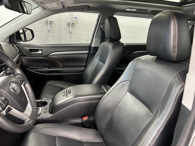 used 2018 Toyota Highlander car, priced at $29,512