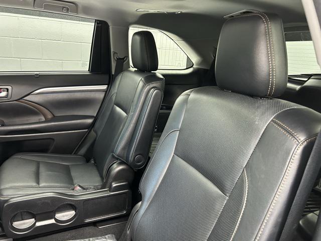 used 2018 Toyota Highlander car, priced at $29,512