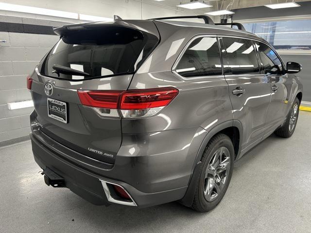 used 2018 Toyota Highlander car, priced at $29,512
