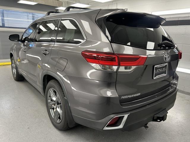 used 2018 Toyota Highlander car, priced at $29,512