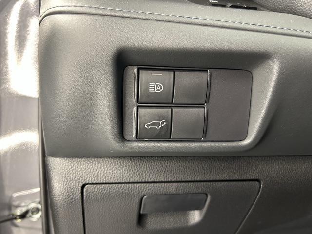 used 2022 Toyota Highlander car, priced at $41,100