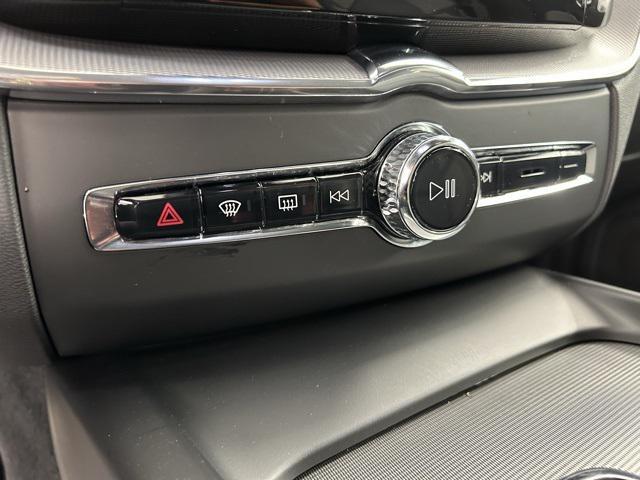 used 2022 Volvo XC60 Recharge Plug-In Hybrid car, priced at $36,285