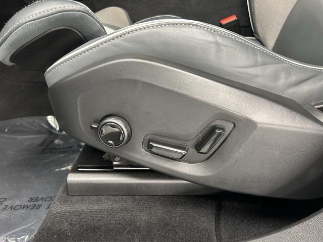 used 2022 Volvo XC60 Recharge Plug-In Hybrid car, priced at $36,285