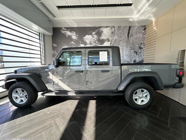 used 2020 Jeep Gladiator car, priced at $32,000