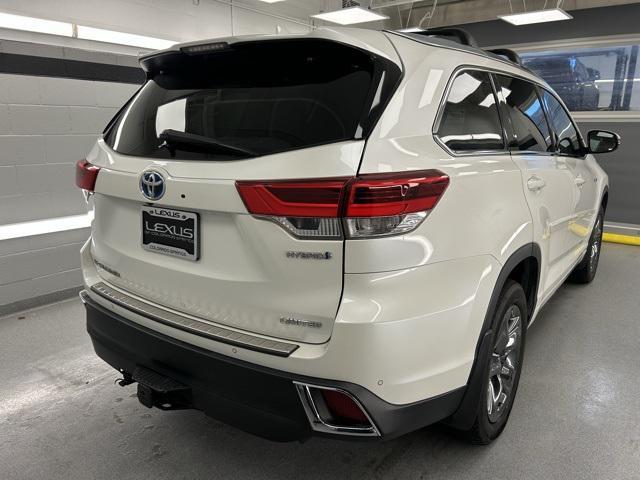 used 2019 Toyota Highlander Hybrid car, priced at $29,848