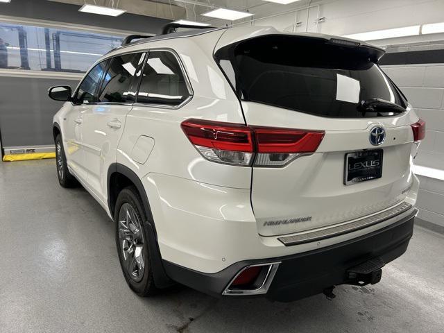 used 2019 Toyota Highlander Hybrid car, priced at $29,848