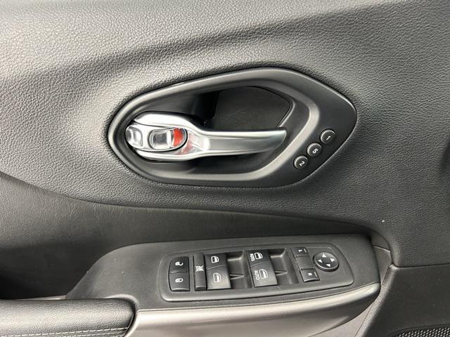 used 2019 Jeep Cherokee car, priced at $17,077