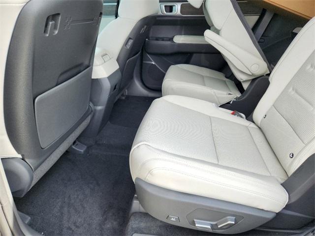 new 2025 Hyundai Santa Fe car, priced at $47,998