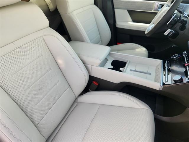 new 2025 Hyundai SANTA FE HEV car, priced at $47,063