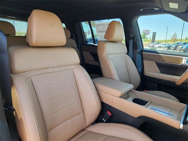new 2025 Hyundai SANTA FE HEV car, priced at $45,685