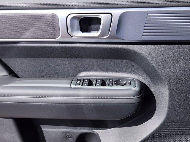 new 2025 Hyundai Santa Fe car, priced at $40,048