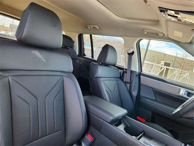 new 2025 Hyundai Santa Fe car, priced at $40,298