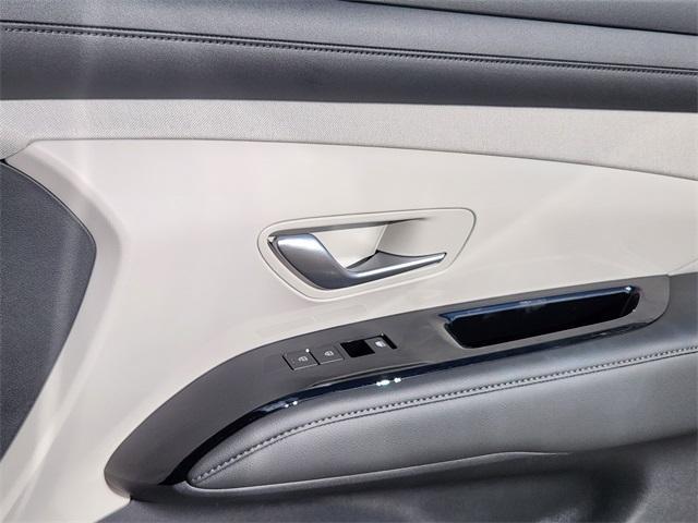 new 2025 Hyundai TUCSON Hybrid car, priced at $38,970