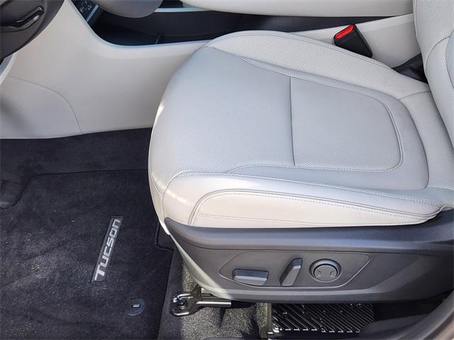 new 2025 Hyundai TUCSON Hybrid car, priced at $38,970
