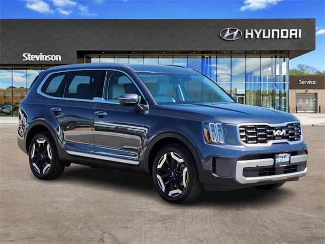 used 2024 Kia Telluride car, priced at $36,900