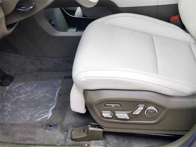 new 2025 Hyundai SANTA FE HEV car, priced at $46,203