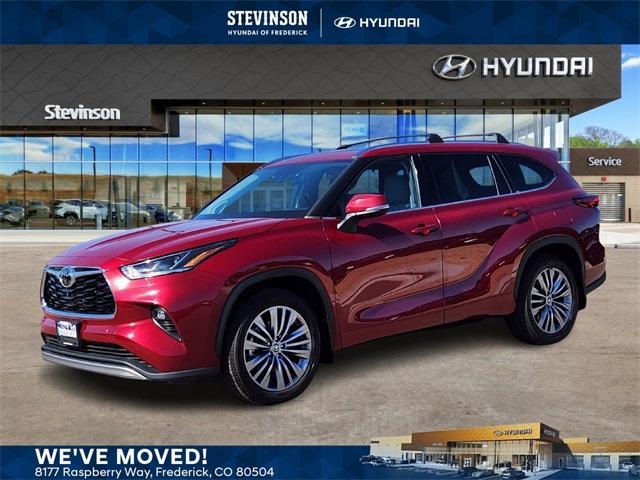 used 2021 Toyota Highlander car, priced at $37,200