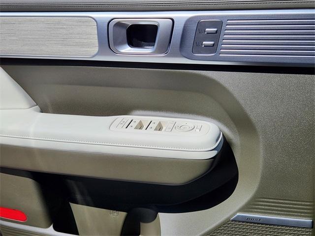 new 2025 Hyundai SANTA FE HEV car, priced at $48,773