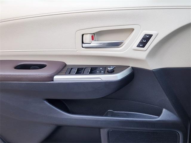 used 2023 Toyota Sienna car, priced at $49,201