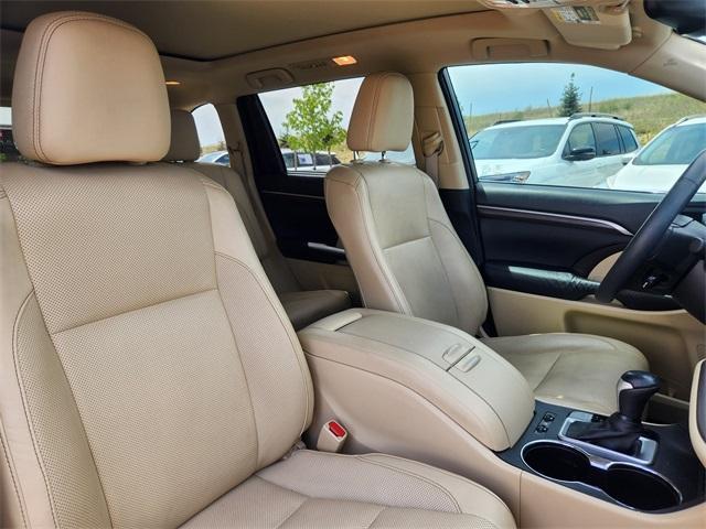 used 2016 Toyota Highlander car, priced at $20,900