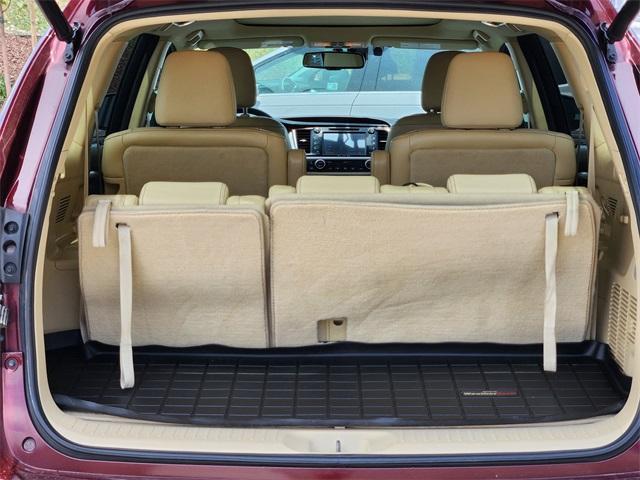 used 2016 Toyota Highlander car, priced at $20,900