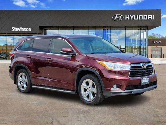 used 2016 Toyota Highlander car, priced at $20,900