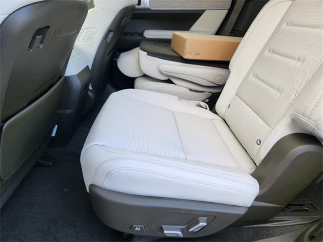 new 2025 Hyundai SANTA FE HEV car, priced at $49,779