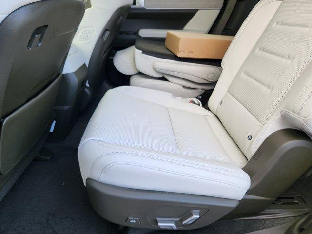 new 2025 Hyundai SANTA FE HEV car, priced at $47,029
