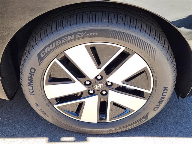 new 2026 Hyundai IONIQ 9 car, priced at $63,665