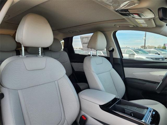 new 2025 Hyundai TUCSON Hybrid car, priced at $36,748