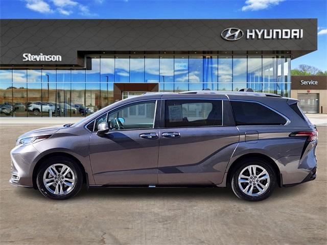 used 2023 Toyota Sienna car, priced at $44,201