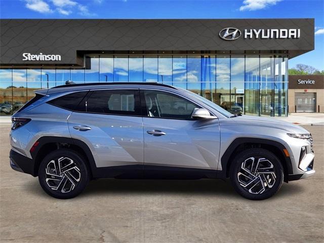 new 2025 Hyundai TUCSON Hybrid car, priced at $39,623