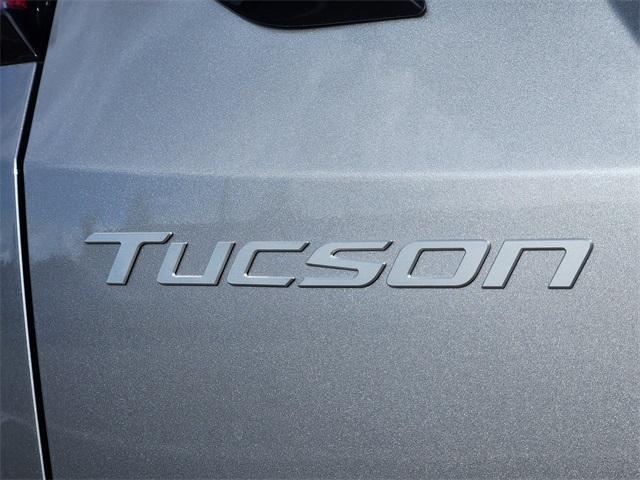 new 2025 Hyundai TUCSON Hybrid car, priced at $39,623