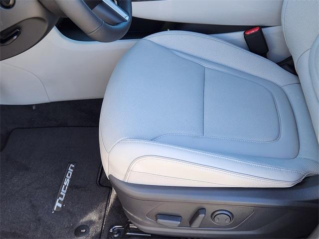 new 2025 Hyundai TUCSON Hybrid car, priced at $39,799