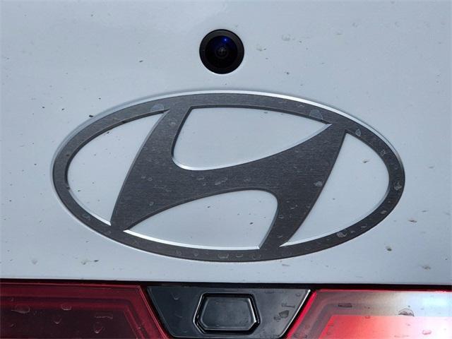 new 2024 Hyundai Elantra car, priced at $27,994