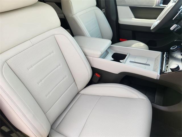 new 2025 Hyundai SANTA FE HEV car, priced at $45,928