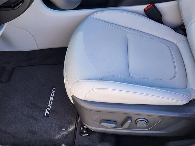 new 2026 Hyundai TUCSON Hybrid car, priced at $33,145