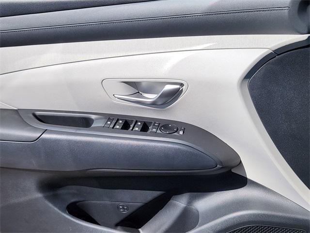 new 2025 Hyundai TUCSON Hybrid car, priced at $36,437