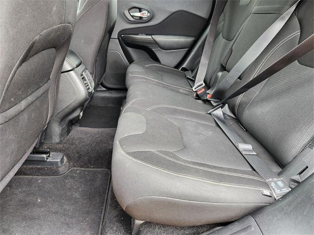 used 2015 Jeep Cherokee car, priced at $10,900