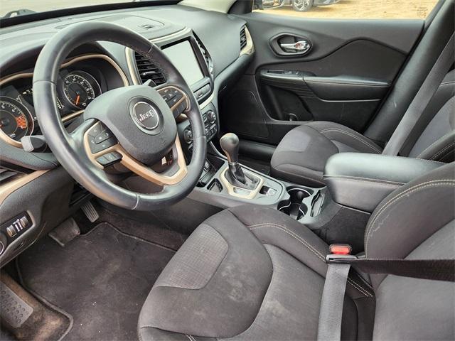 used 2015 Jeep Cherokee car, priced at $10,900