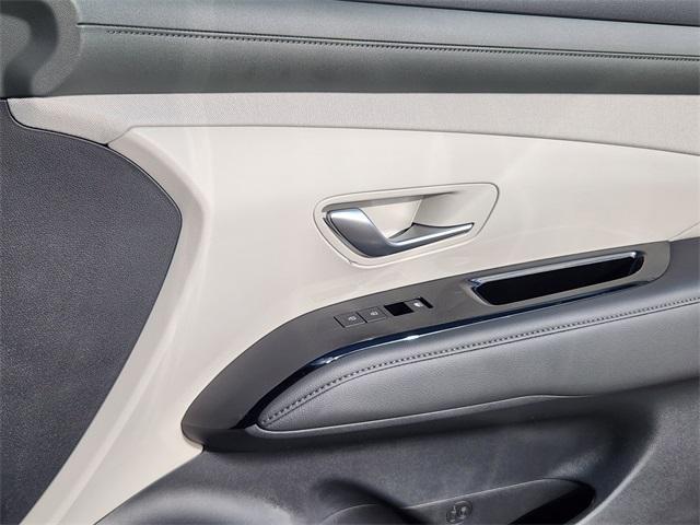 new 2025 Hyundai TUCSON Hybrid car, priced at $38,820