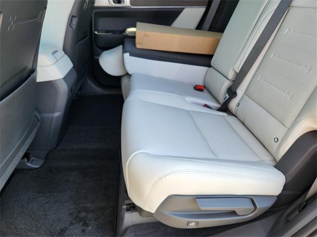 new 2025 Hyundai SANTA FE HEV car, priced at $47,174