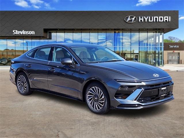 new 2026 Hyundai Sonata Hybrid car, priced at $40,449