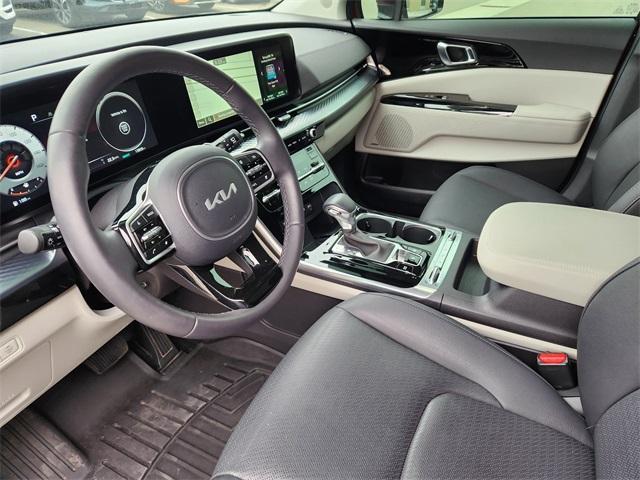 used 2024 Kia Carnival car, priced at $41,990