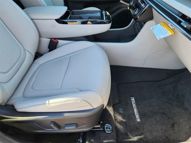 new 2025 Hyundai TUCSON Hybrid car, priced at $39,897