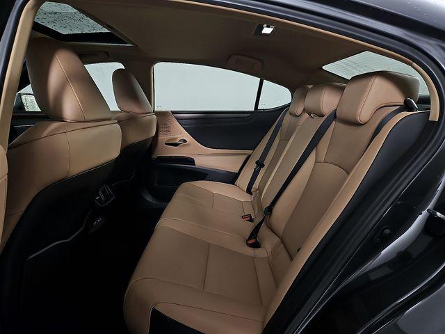 new 2025 Lexus ES 350 car, priced at $50,024