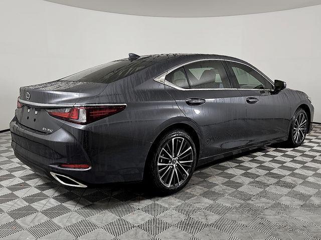 new 2025 Lexus ES 350 car, priced at $50,024