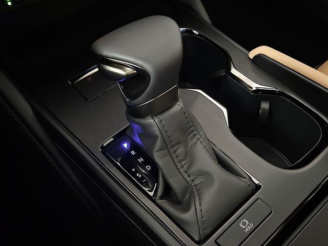 new 2025 Lexus ES 350 car, priced at $50,024