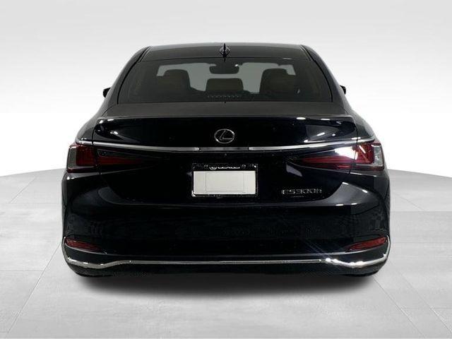 new 2024 Lexus ES 300h car, priced at $53,820