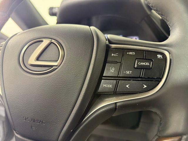 used 2023 Lexus ES 300h car, priced at $39,990